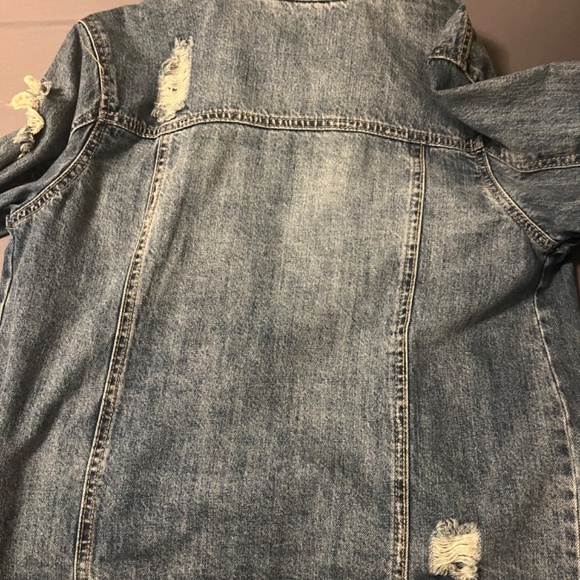 American Rag destroyed Jean jacket - Picture 3 of 3